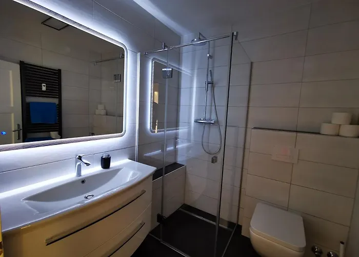 Charmante Zentrumswohnung Mit Balkon Und 80 Zoll Tv Appartement *