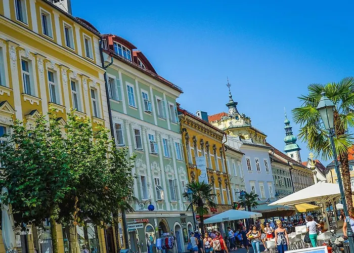 Apartment Charmante Zentrumswohnung Mit Balkon Und 80 Zoll Tv Klagenfurt am Wörthersee